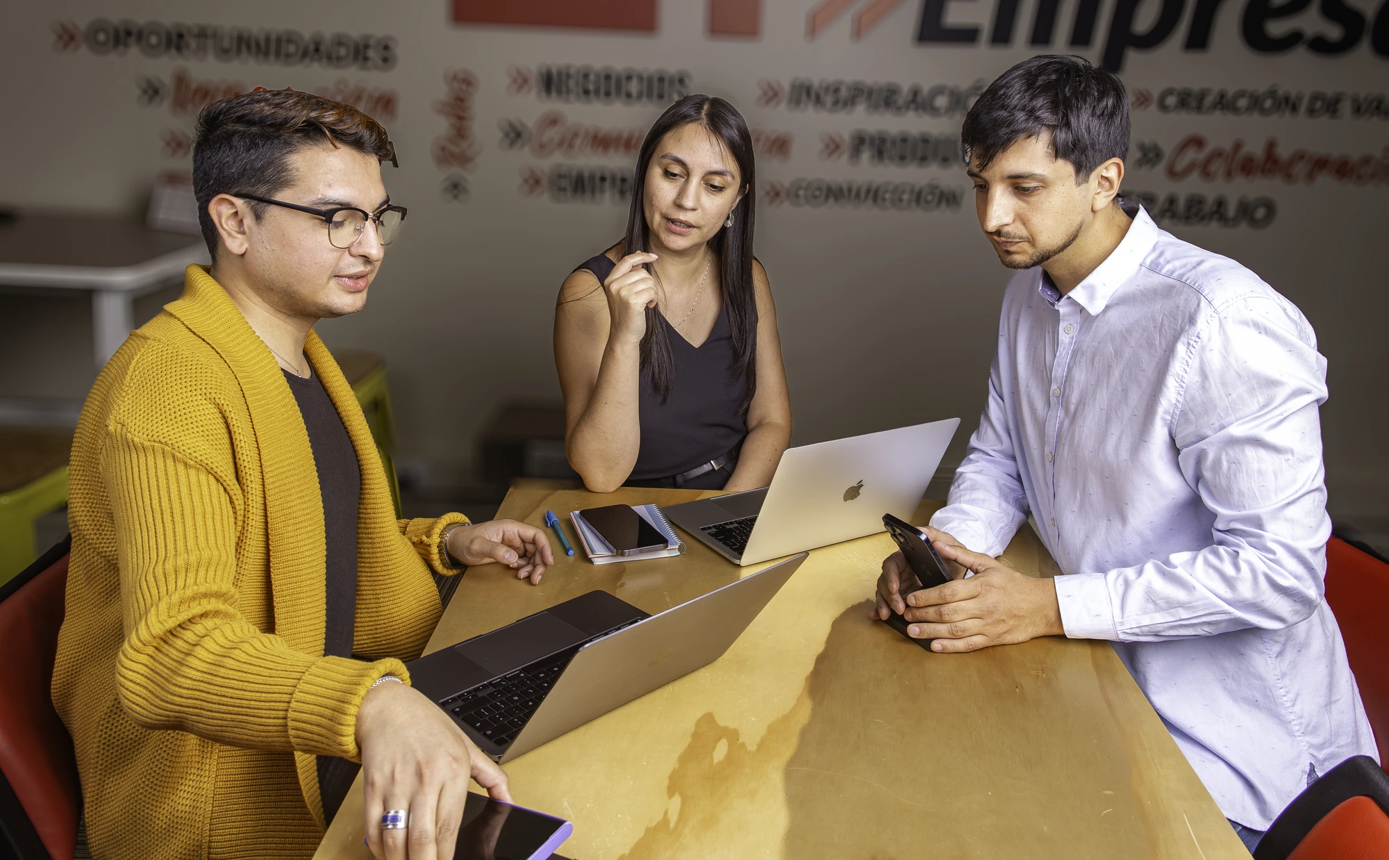 El equipo de CAPYME trabajando en conjunto